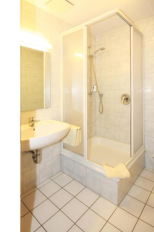 Hotel Trasen Waldkraiburg Bagian luar foto