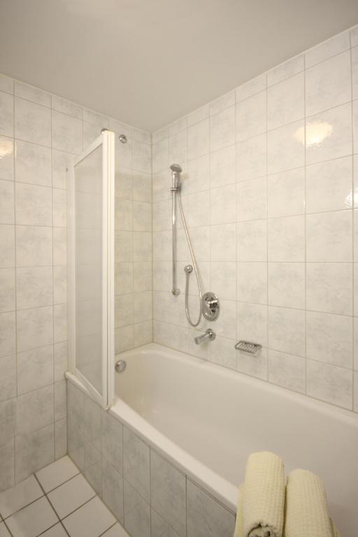 Hotel Trasen Waldkraiburg Bagian luar foto