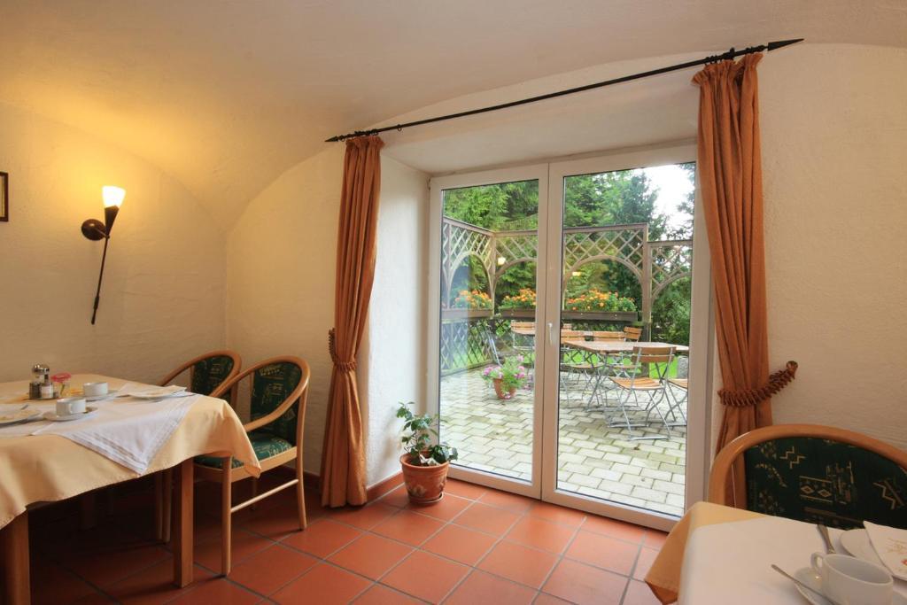 Hotel Trasen Waldkraiburg Bagian luar foto